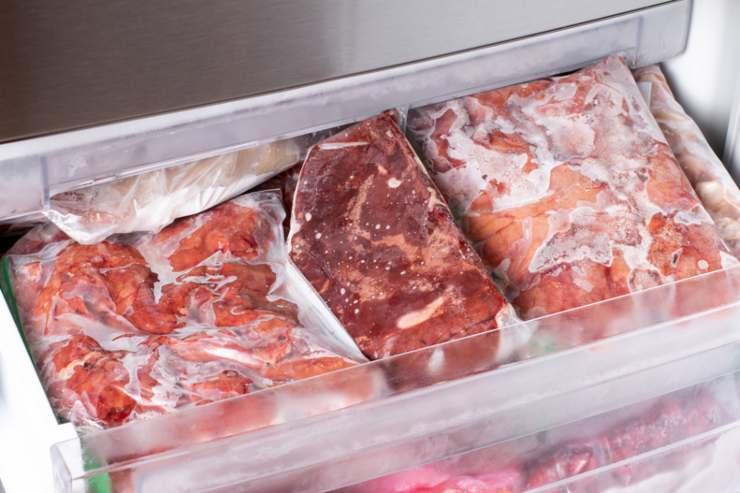 Carne congelata sicurezza freezer